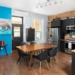 Two Bedroom Duplex In Plateau Mont-Royal District