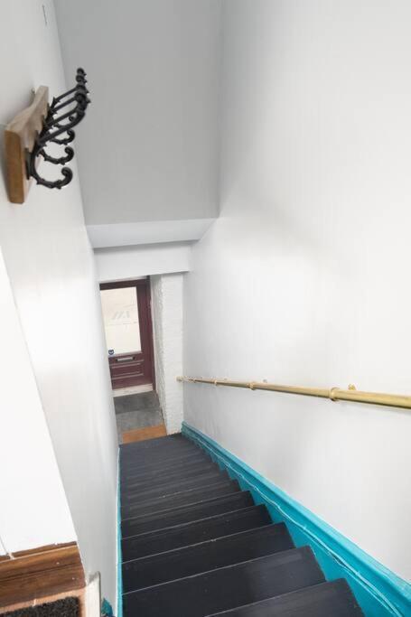 Two Bedroom Duplex In Plateau Mont-royal District * Montréal